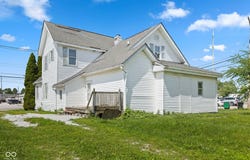 589 E Main Street, Whiteland, IN 46184