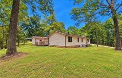 321 WILLOW St, Hamilton, AL 35570