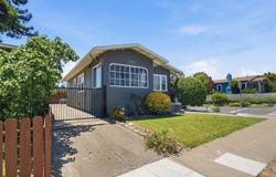 4203 Redding, Oakland, CA 94619