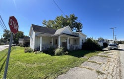 301 S Sycamore, Gaston, IN 47342