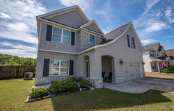 125 Amberley Ct, Kathleen, GA 31047