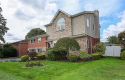 21 Kathleen Drive E, Syosset, NY 11791