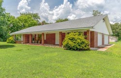 506 Hell Creek Road, Mountain View, AR 72560