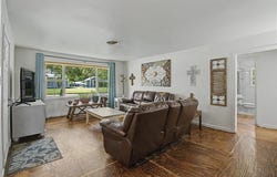 307 E Barton Street, Calvert, TX 77837