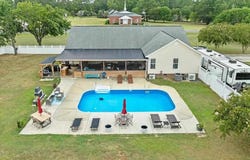 809 W Main Street, Latta, SC 29565-1518