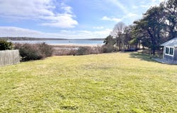 34 Windemere Road, Oak Bluffs, MA 02557