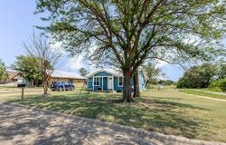 1309 W 23rd Street, Plainview, TX 79072