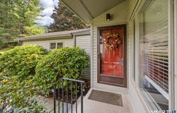 13 Morgan Place, Avon, CT 06001