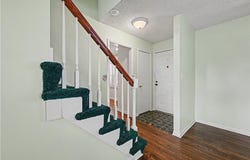 8901 W 98th Terrace, Overland Park, KS 66212