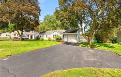 278 Beechwood Crescent, Webster, NY 14580