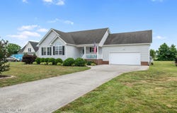 107 Chickadee Street, Moyock, NC 27958