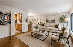 4 Spring Hollow, Roslyn, NY 11576