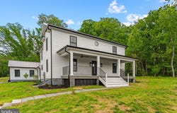90 MAIN STREET, WASHINGTON, VA 22747