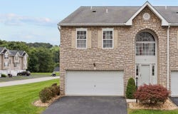 1136 Arrowhead Dr, South Strabane, PA 15301