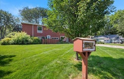 303 Central Avenue, Aurora, IL 60506