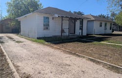 319 S Nueces Street, Mathis, TX 78368