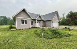 3139 W Tischer Rd, Duluth, MN 55803