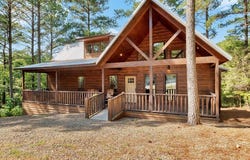 145 Blue Maple Trail, Broken Bow, OK 74728