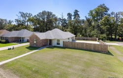 12236 Creekside Ave, Walker, LA 70785