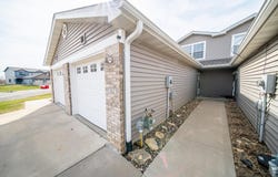 562 Pointe Ct SW, Rochester, MN 55902