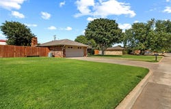 1533 Saber Lane, Weatherford, OK 73096