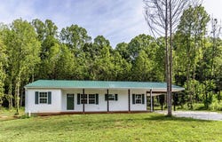 212 Cornfield Lane, Appomattox, VA 24522