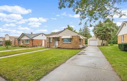 2736 S 52nd Pl, Milwaukee, WI 53219
