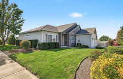 103 Greenmoor Drive, Eagle Point, OR 97524