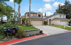 500 Mockingbird Ln, Oakley, CA 94561
