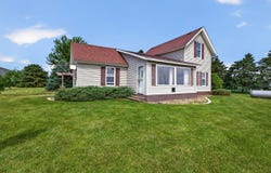 2996 Hwy 8, Dysart, IA 52224