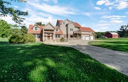 7692 N Emery Road, Rolling Prairie, IN 46371