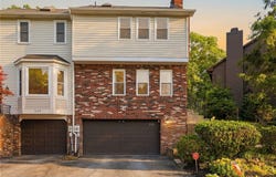 329 Spring Run Dr, Monroeville, PA 15146