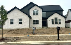25850 Brighton Lane, Brownstown, MI 48134