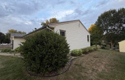 1018 N Elm St, Luverne, MN 56156