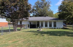919 Hawthorn Drive, Sikeston, MO 63801