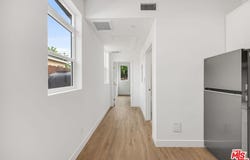 11253 Hatteras St, North Hollywood, CA 91601