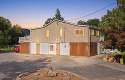 136 E West Street, Wind Gap, PA 18091