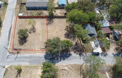 1602 Cummings St, Luling, TX 78648