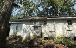 667 Chickasaw St, Dothan, AL 36303