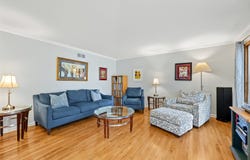 163 Stonegate Court, Glen Ellyn, IL 60137