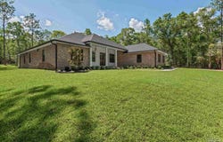 8975 Sage Forest Ln, Pace, FL 32571