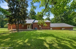 3604 Battle Training Rd, Elizabethtown, KY 42701