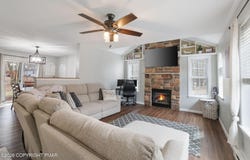 33 Sassafras Road, Albrightsville, PA 18210