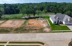 1612 Courtland Ln, Lindale, TX 75771