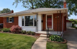21101 Yale Street, Saint Clair Shores, MI 48081