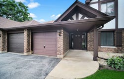 1651 Dover Court, Wheaton, IL 60189