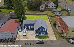 100 COMMERCIAL Ave, Gardiner, OR 97441
