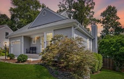 15058 HOLLEYSIDE Drive, DUMFRIES, VA 22025
