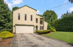22 Golden View Drive, Johnston, RI 02919