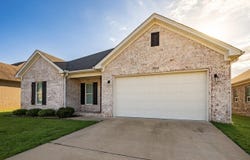 1525 Cherry Bark Drive, Conway, AR 72034